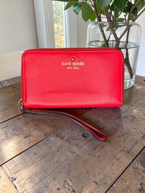 Kate Spade Wristlet Wallet
